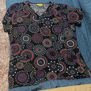 Colorful Women's Scrub Top Sz M by Wonder Wink excellent cond